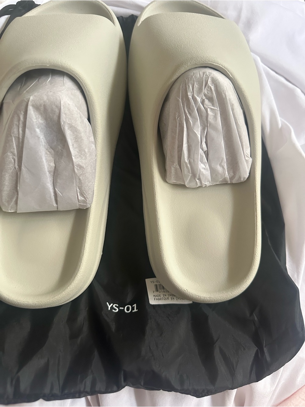 Yeezy size 13 YS-01 Men's Slip-On Slide Sandals — Cream New in bag
